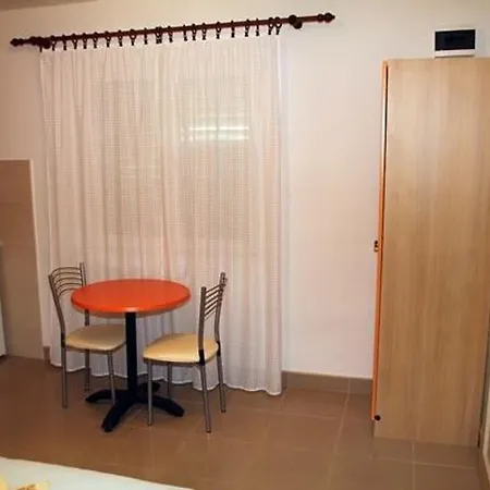 Sini Apartamento Makarska