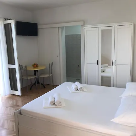 Sini Apartamento Makarska