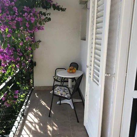 Sini * Makarska