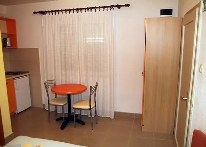 Sini Apartamento Makarska