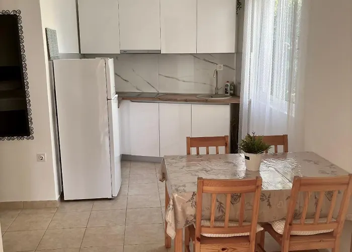 Sini * Макарска